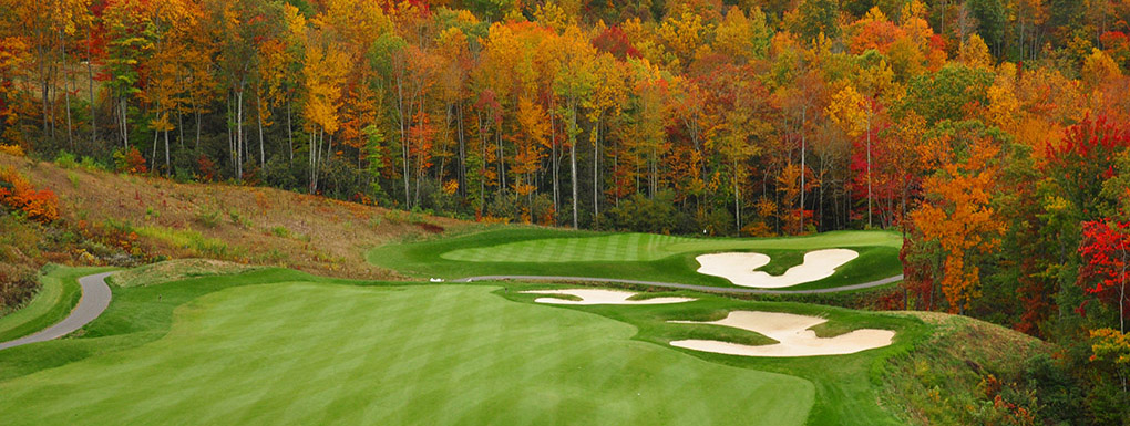 golf course nestled in the North Carolina mountains in the Fall
